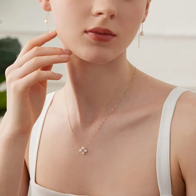 akoya 18K