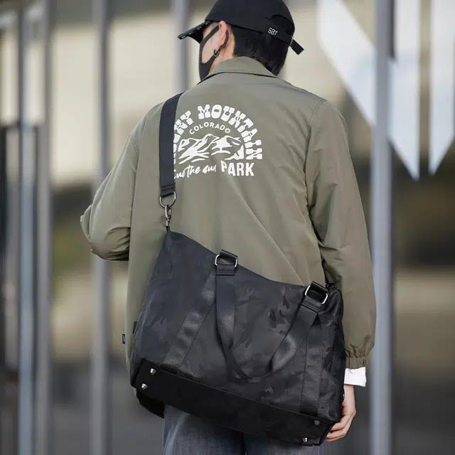 木村耀司 纯色大容量轻便多功能 牛津纺 收纳袋健身包游泳包干湿分离袋行李包旅行包 大号 男款 黑色/迷彩黑