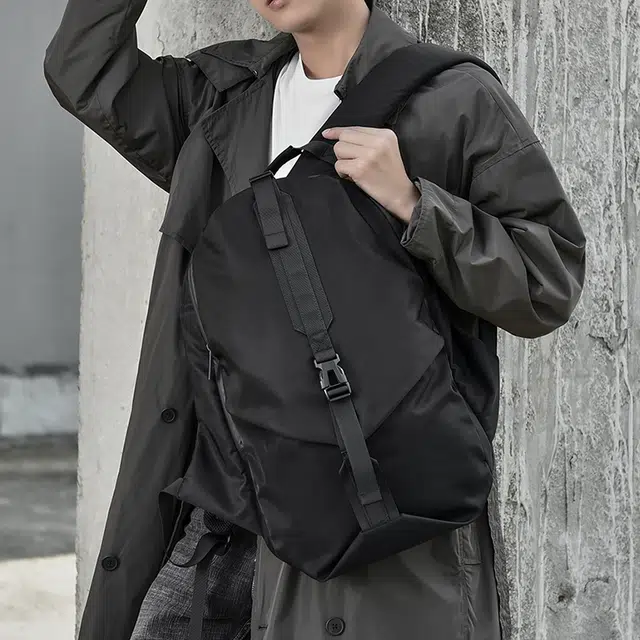 木村耀司 休闲运动简约百搭大容量通勤潮流多功能旅游运动多口袋 尼龙 电脑包双肩包 男款 黑色