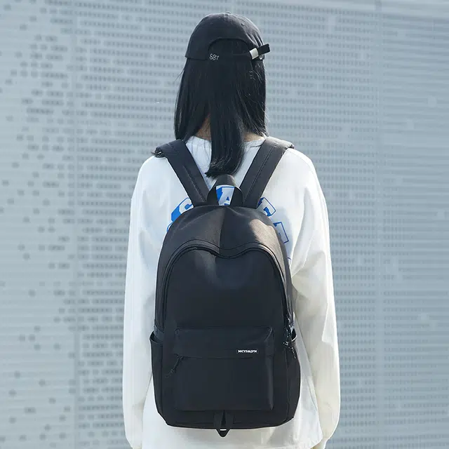 木村耀司潮流百搭大容量大学生通勤休闲运动多口袋牛津纺电脑包旅行包书背包双肩包大号男女同款情侣款 米白色/黑色/ 酒红色
