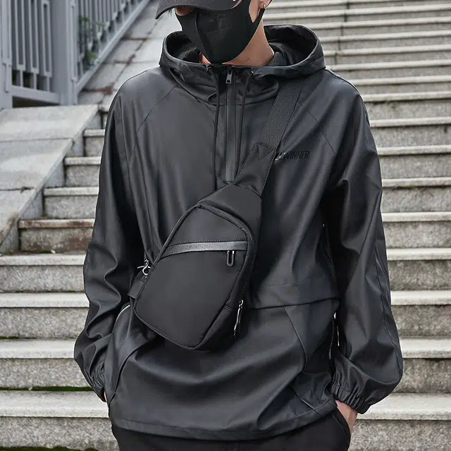 木村耀司 潮牌男休闲百搭大容量随身旅行轻便潮流 牛津纺 胸包通勤包斜挎包单肩包小包 常规 男女同款情侣款 黑色/迷彩黑
