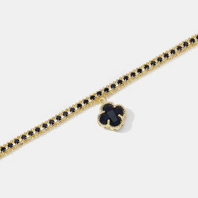 Lady go choker