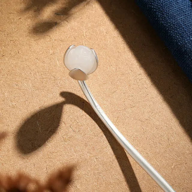 925