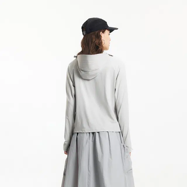 森马 舒适休闲百搭简约连帽长袖防晒服 女款