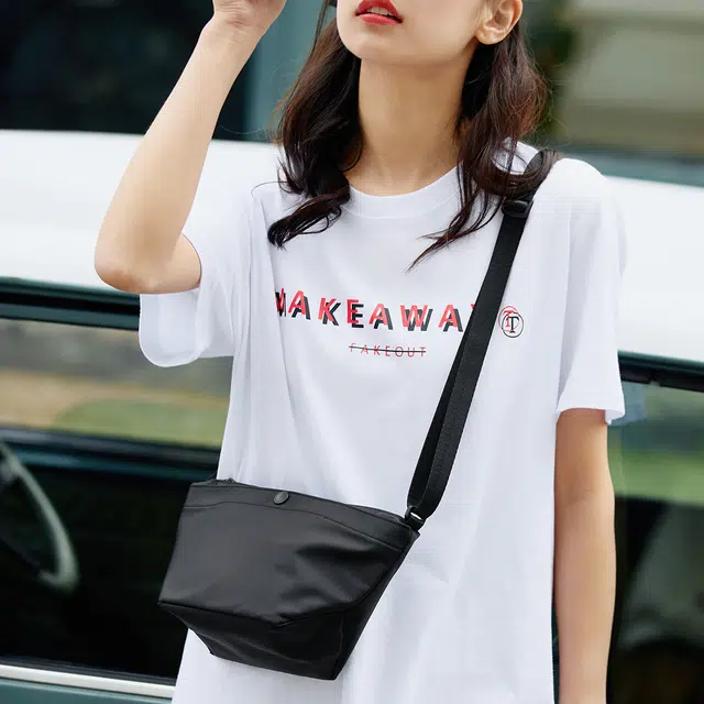 森马 通勤运动休闲 斜挎包 女款 多色 尼龙