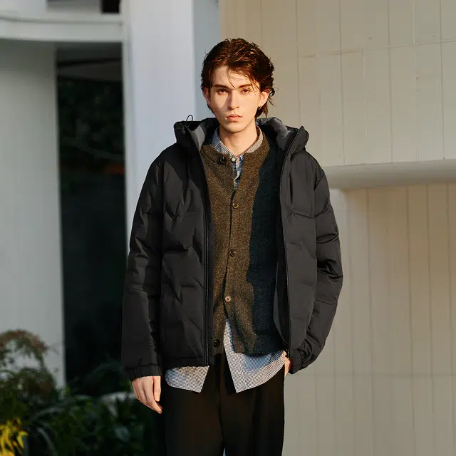 森马 防水轻薄连帽款冬装纯色百搭羽绒服 男款