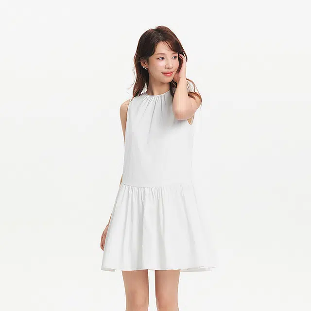森马 温柔甜美纯色简约时尚无袖连衣裙 女款