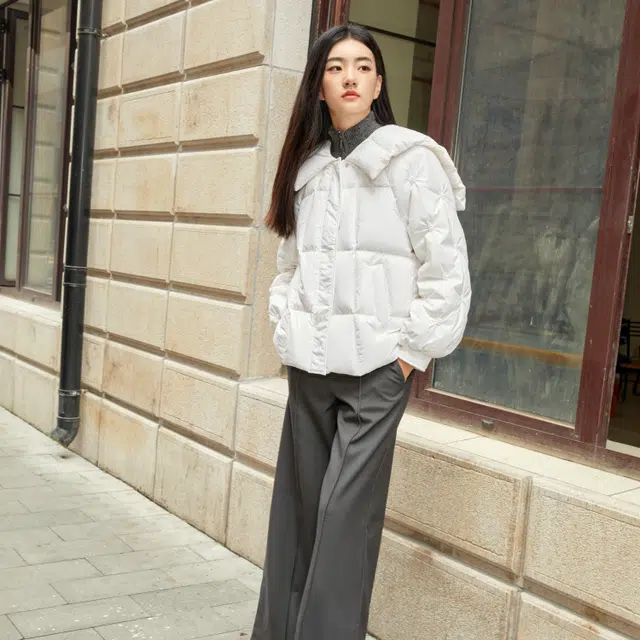 森马 设计感肌理感绣花长袖羽绒服 女款