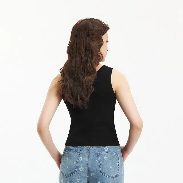 森马 短款蝴蝶结温柔紧身绣花圆领上衣百搭背心 女款