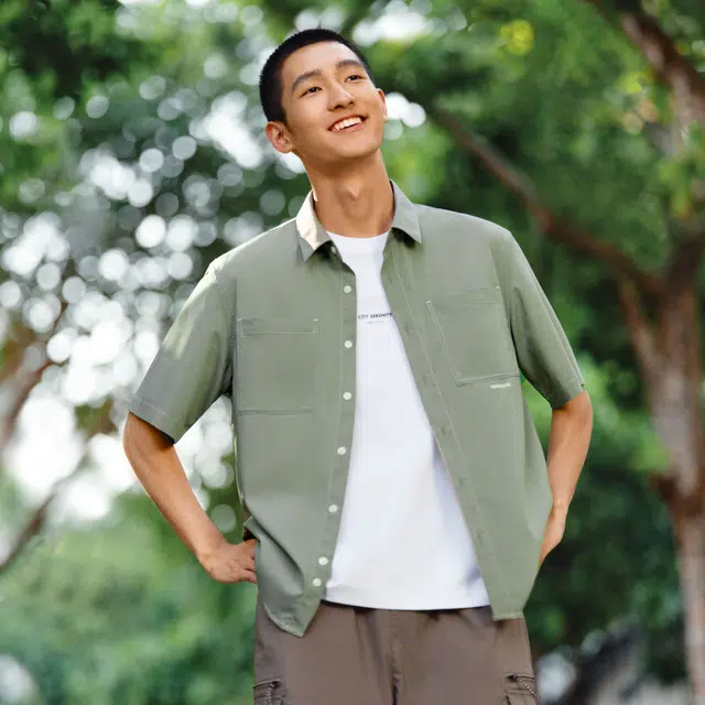 森马 纯色尖领纽扣短袖衬衫 男款