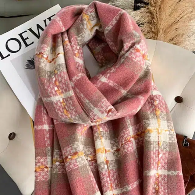 卡皮巴拉小黄豚 百搭复古格子出行必备加厚质感经典设计防风保暖舒适优雅气质学院风 聚酯纤维 绒线围巾 男女同款情侣款