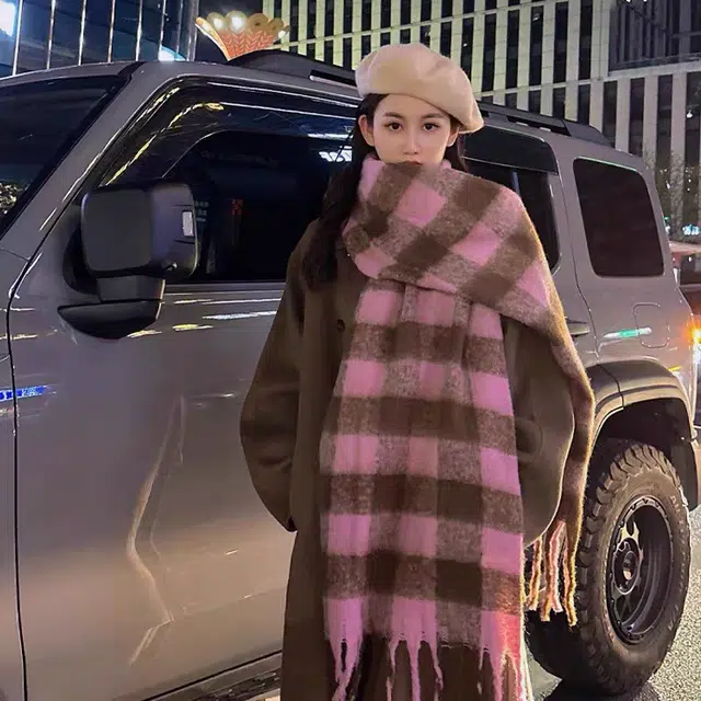 卡皮巴拉小黄豚 百搭长款加厚防风出行必备超艳氛围感文艺流苏设计时尚 聚酯纤维 绒线围巾 男女同款情侣款