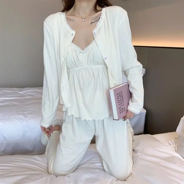 眠趣  简约舒适亲肤百搭高级时尚 带胸垫 长袖长裤开衫印花三件套韩版甜美可爱 家居服学生宿舍居家 可外穿 睡衣套装 女款 杏色
