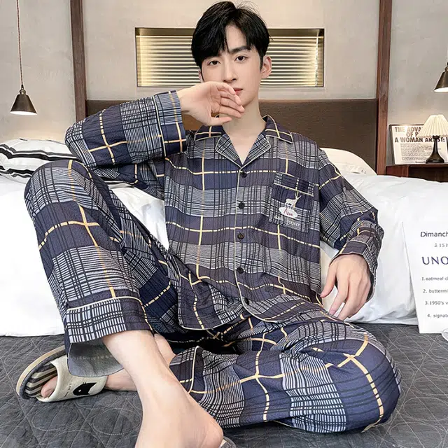 眠趣 休闲简约高时尚高级宽松大码 舒适柔软亲肤透气格子条纹 长袖长裤开衫翻领 家居服 学生宿舍居家 可外穿 睡衣套装 男款 深蓝色