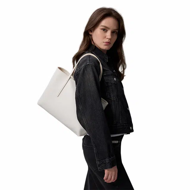 CALVIN KLEIN