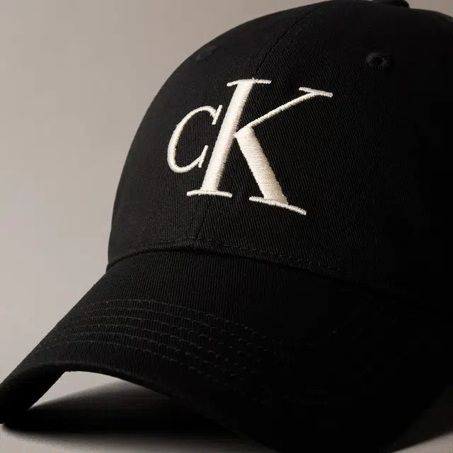 Calvin Klein Space Black Cap
