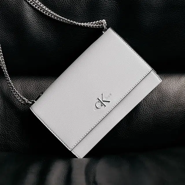 CALVIN KLEIN
