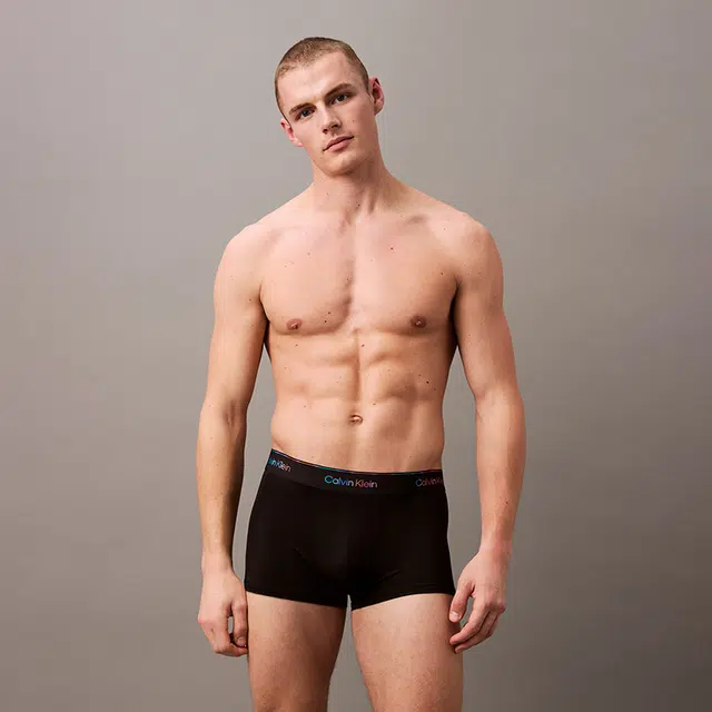 CALVIN KLEIN 1