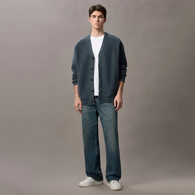 CALVIN KLEIN V