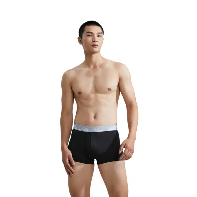 CKCalvin Klein 3