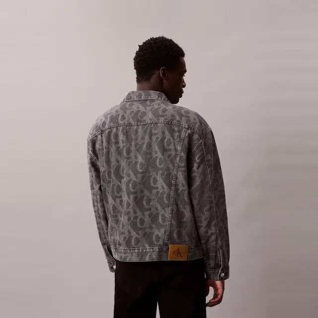 CALVIN KLEIN