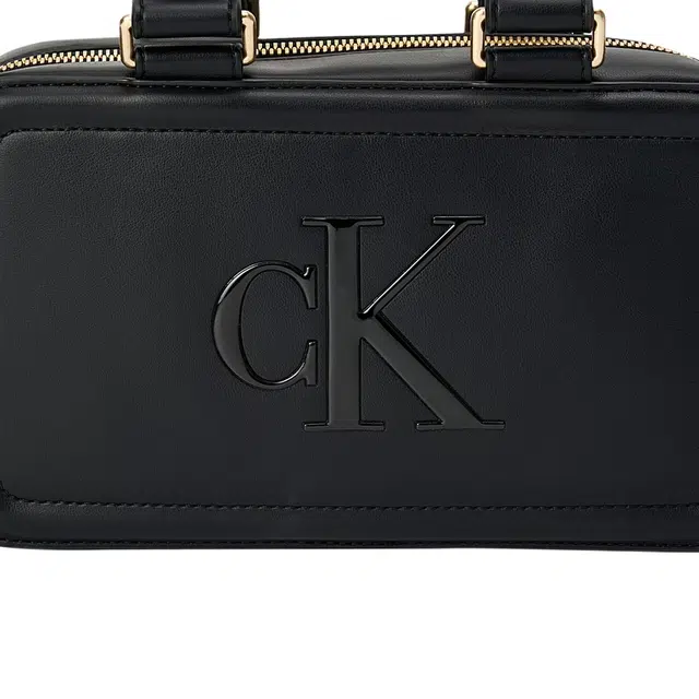 CALVIN KLEIN