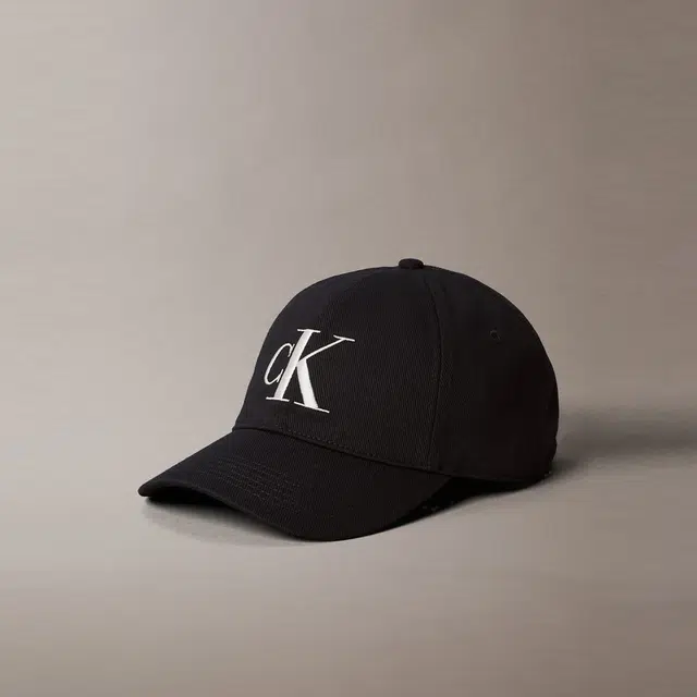 Calvin Klein Space Black Cap