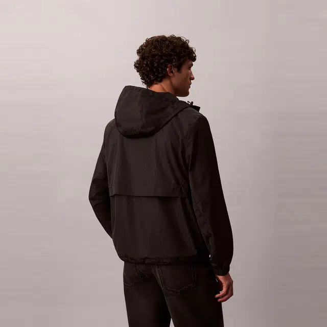 CALVIN KLEIN