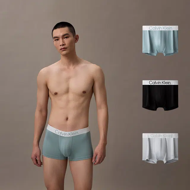 CALVIN KLEIN 3