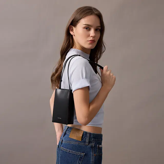 CALVIN KLEIN