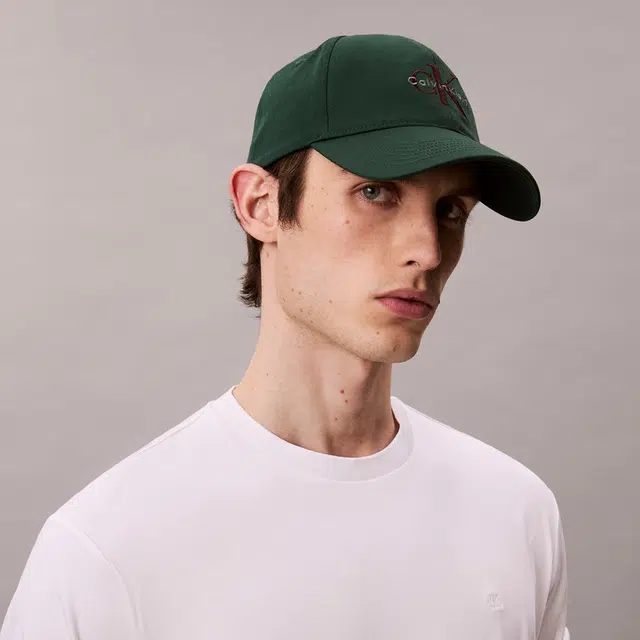 CALVIN KLEIN