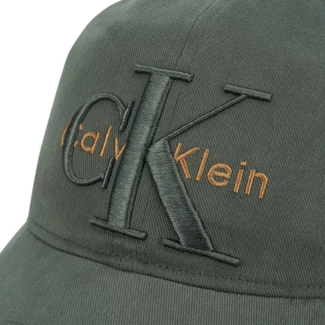 CALVIN KLEIN