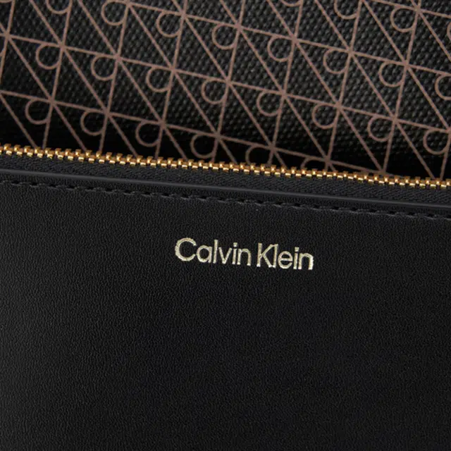 CALVIN KLEIN