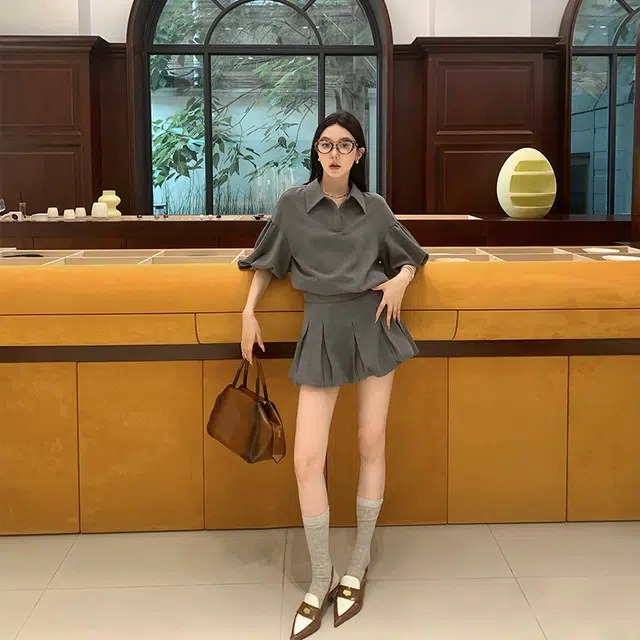 区区欧阳 翻领泡泡袖短款短袖衬衫 女款 深灰色