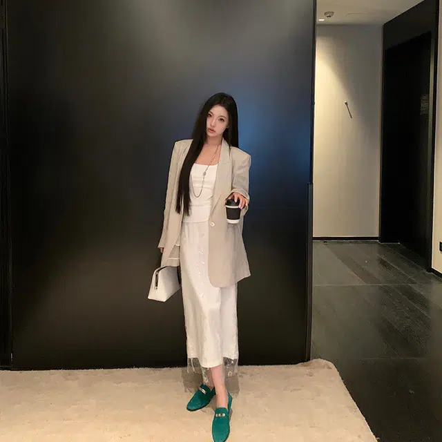 区区欧阳 薄款一粒扣长袖西装 女款