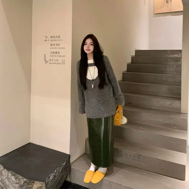 区区欧阳 高腰半身裙纯色长款皮长裙 女款 墨绿色
