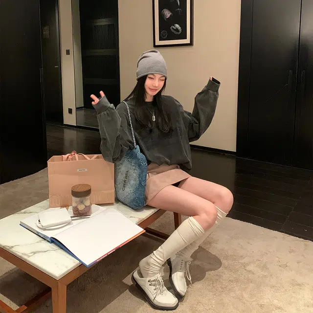 区区欧阳 美式复古长袖上衣炒色印花卫衣 女款 水洗灰