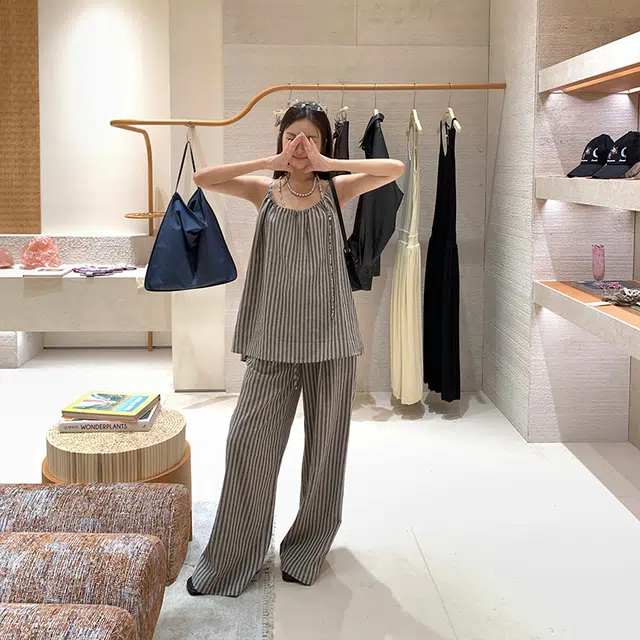 区区欧阳 休闲宽松简约舒适吊带 女款 米灰条纹