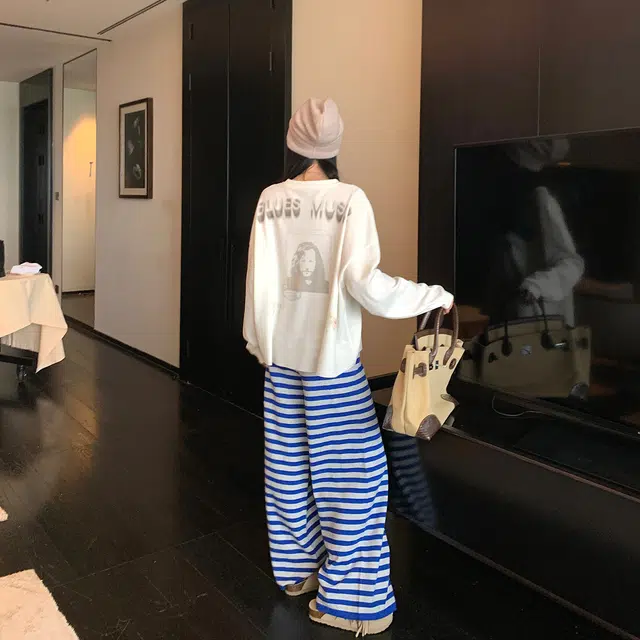 区区欧阳 条纹直筒针织通勤风宽松高腰休闲裤 女款