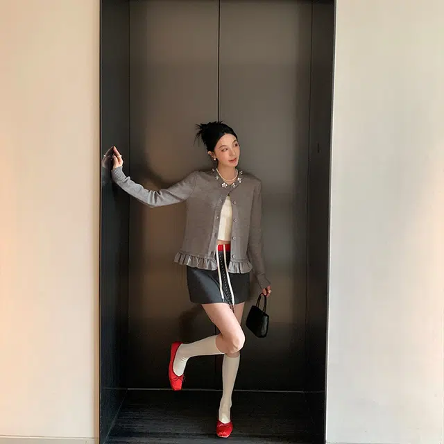 区区欧阳 高腰假两件舒适百搭通勤休闲短裙 女款