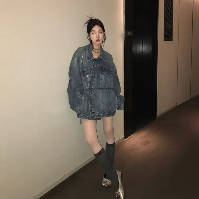 区区欧阳 纯色翻领长袖牛仔外套 女款 牛仔蓝