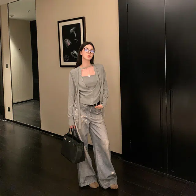 区区欧阳 修身超短款纯色套头针织吊带 女款