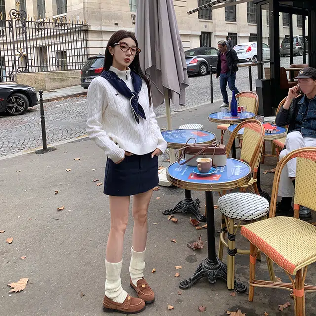 区区欧阳 慵懒风刺绣绞花休闲百搭长袖针织衫 女款 白色