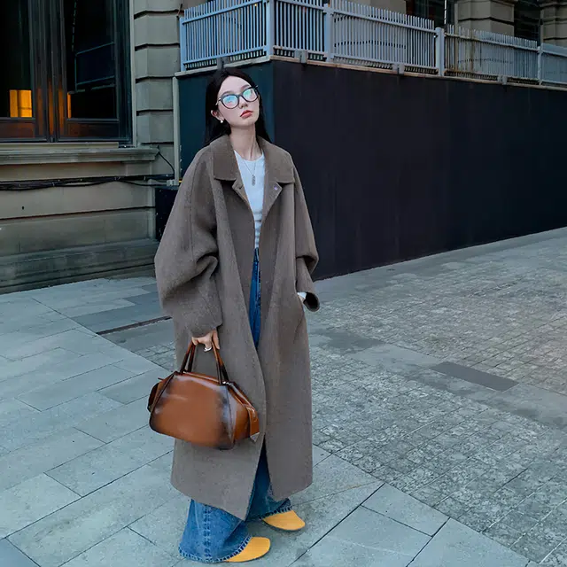 区区欧阳 高级感毛呢舒适大衣 女