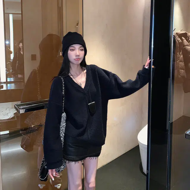 V