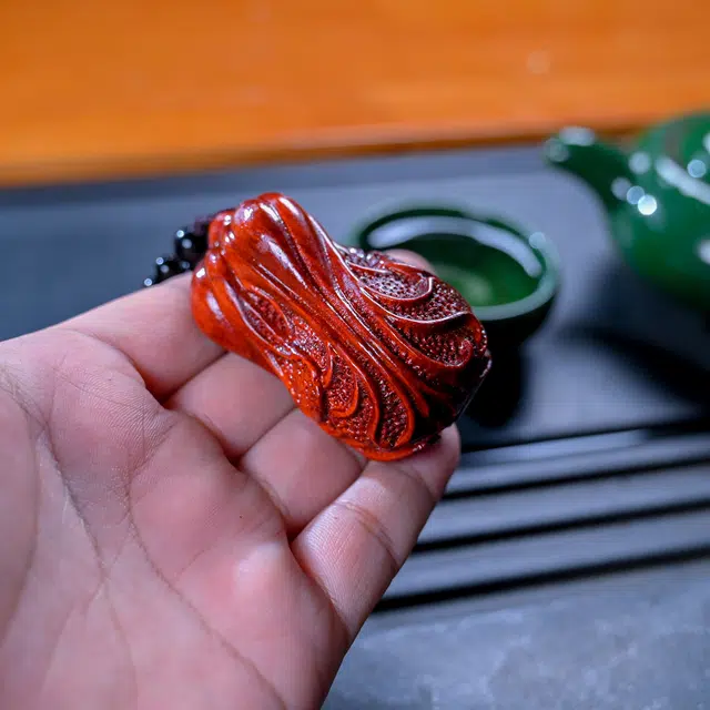 财源滚滚 仙友 国潮新中式红木精雕刻大貔貅钱多多转运招财牛转乾坤复古文玩挂件摆件收藏盘玩随身件 紫檀属 木作手把件 男女同款情侣款