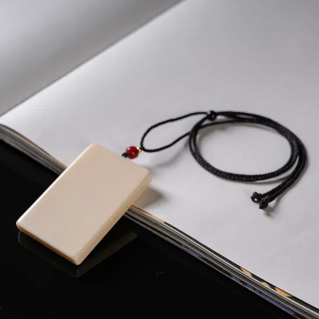 仙友 新中式国风文玩精工雕刻 小众设计轻奢高级感佛牌 平安顺遂 招财纳福 考公考研上岸转运国潮挂件 象牙果 项链 男女同款情侣款