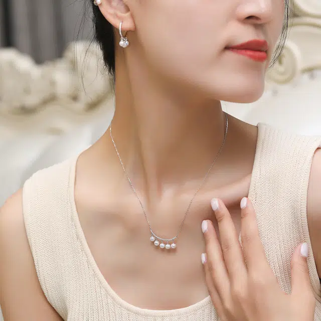 S925