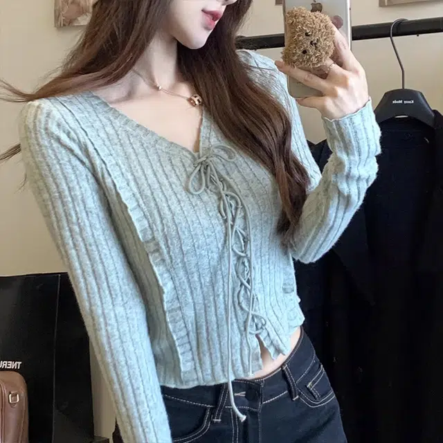 V