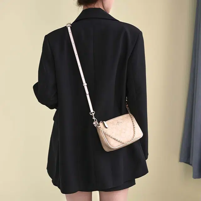 GUYI Nolita19